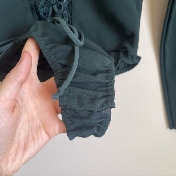 PrettyLittleThing Emerald Green Lace Up Long Sleeve Thong Bodysuit Size 4 - Picture 5 of 9